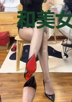 和美女在孤岛的日子里